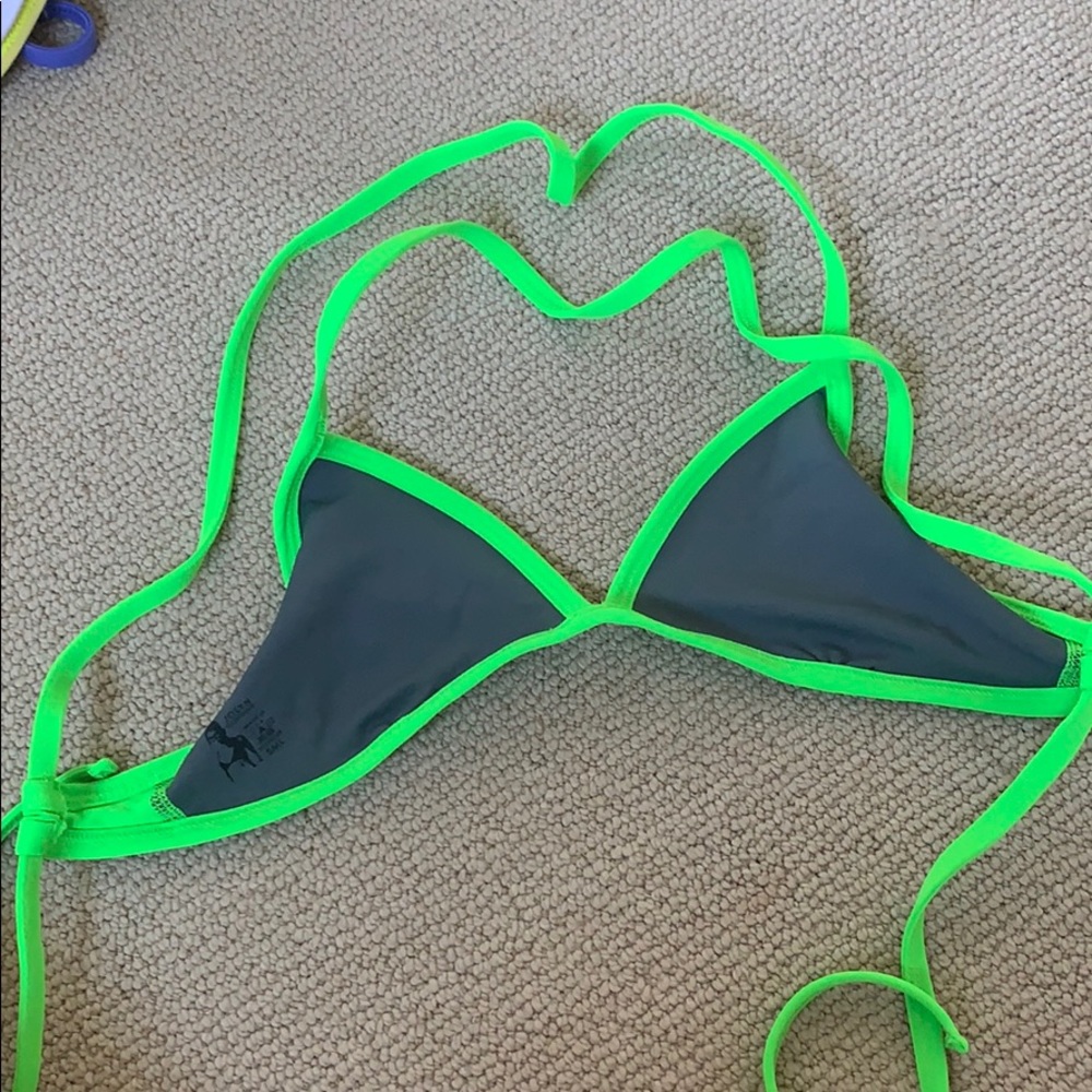 Swim top - Picture 2 of 3